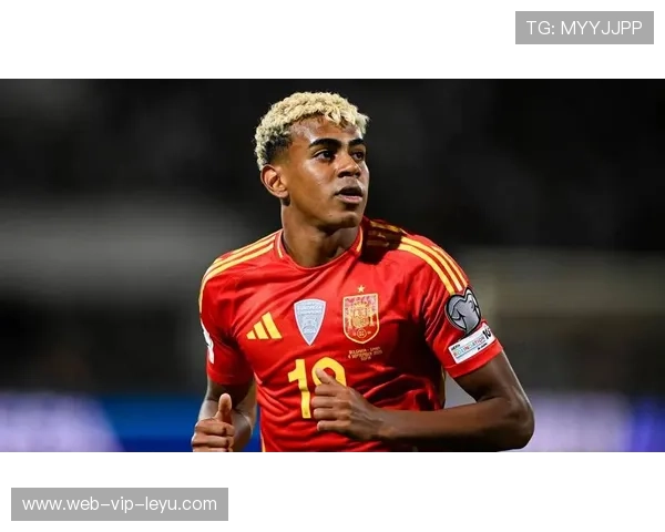 亚马尔假动作晃开防守完成传中